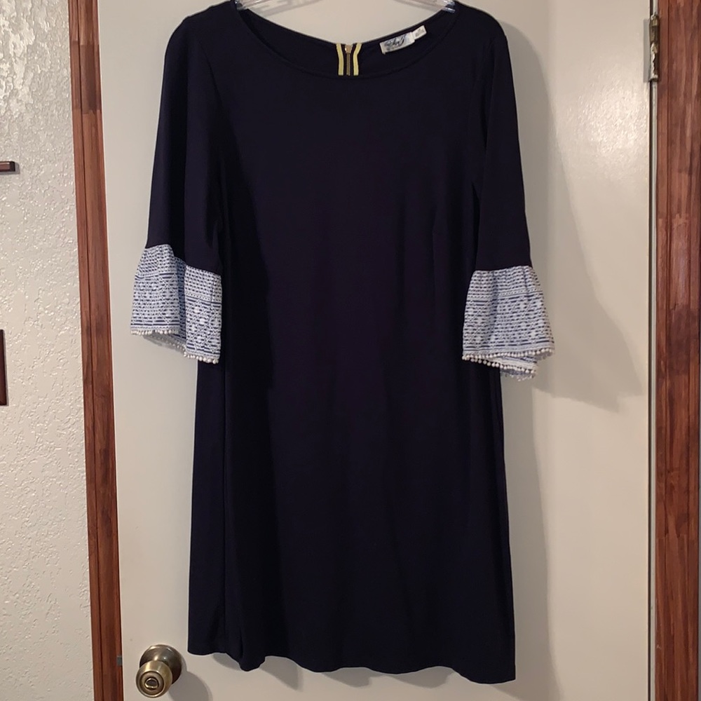 Eliza J Navy Blue with White Lace Bell Style sleeves, Size 18W